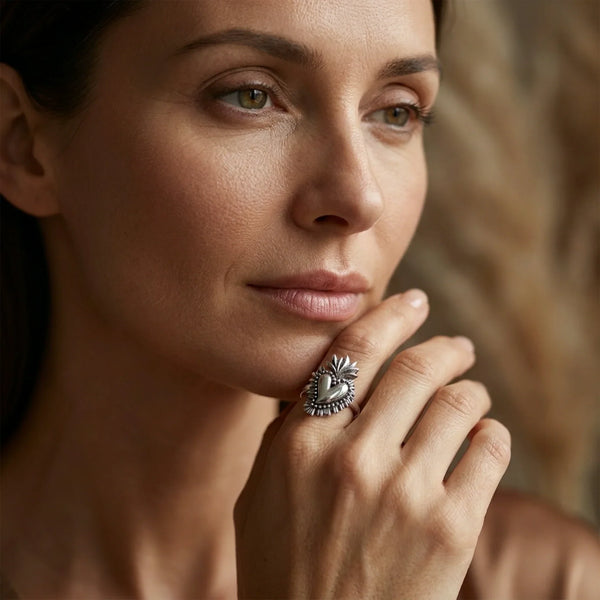 Shine with Style: The Benefits of Wearing Silver Jewelry