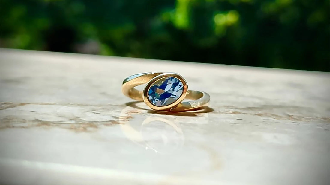 Dal Giallo al Blu: Un Viaggio nei Colori dell'Oro