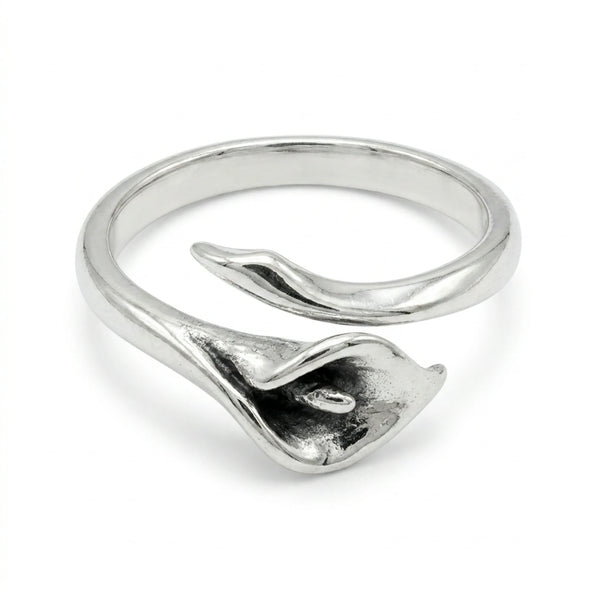 Sara Grace Jewelry - Foto Prodotto Anello Calla Su Sfondo Bianco