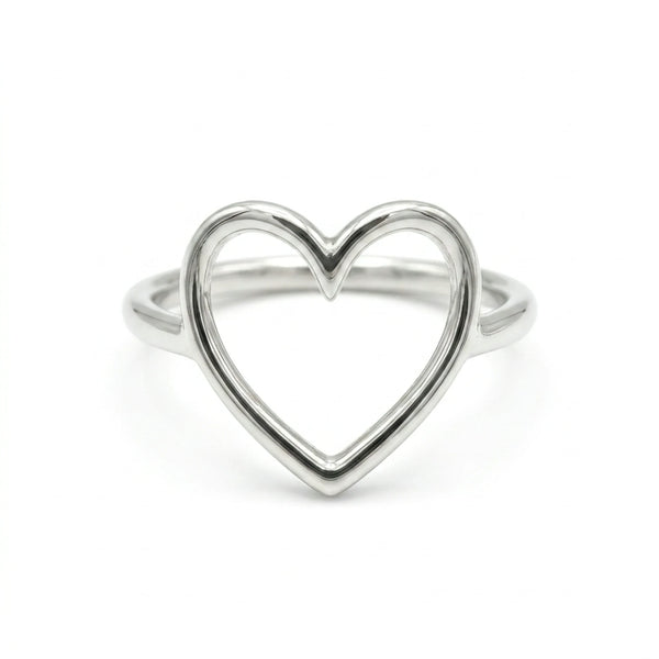 Sara Grace Jewelry - Foto Prodotto Anello Cuore Su Sfondo Bianco