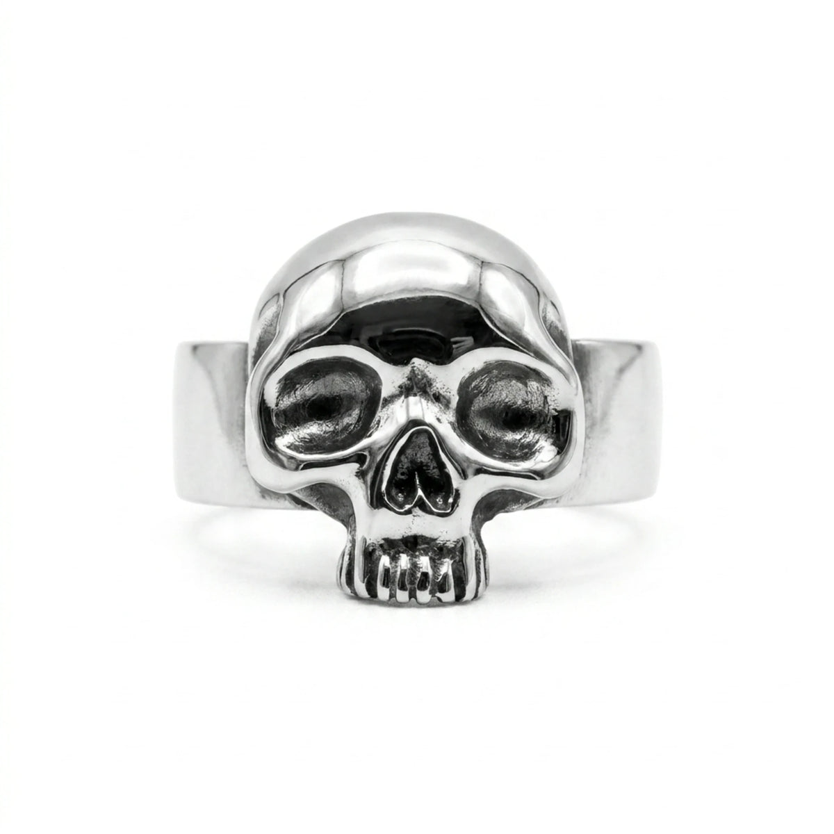 Sara Grace Jewelry - Foto Prodotto Anello Teschio Su Sfondo Bianco