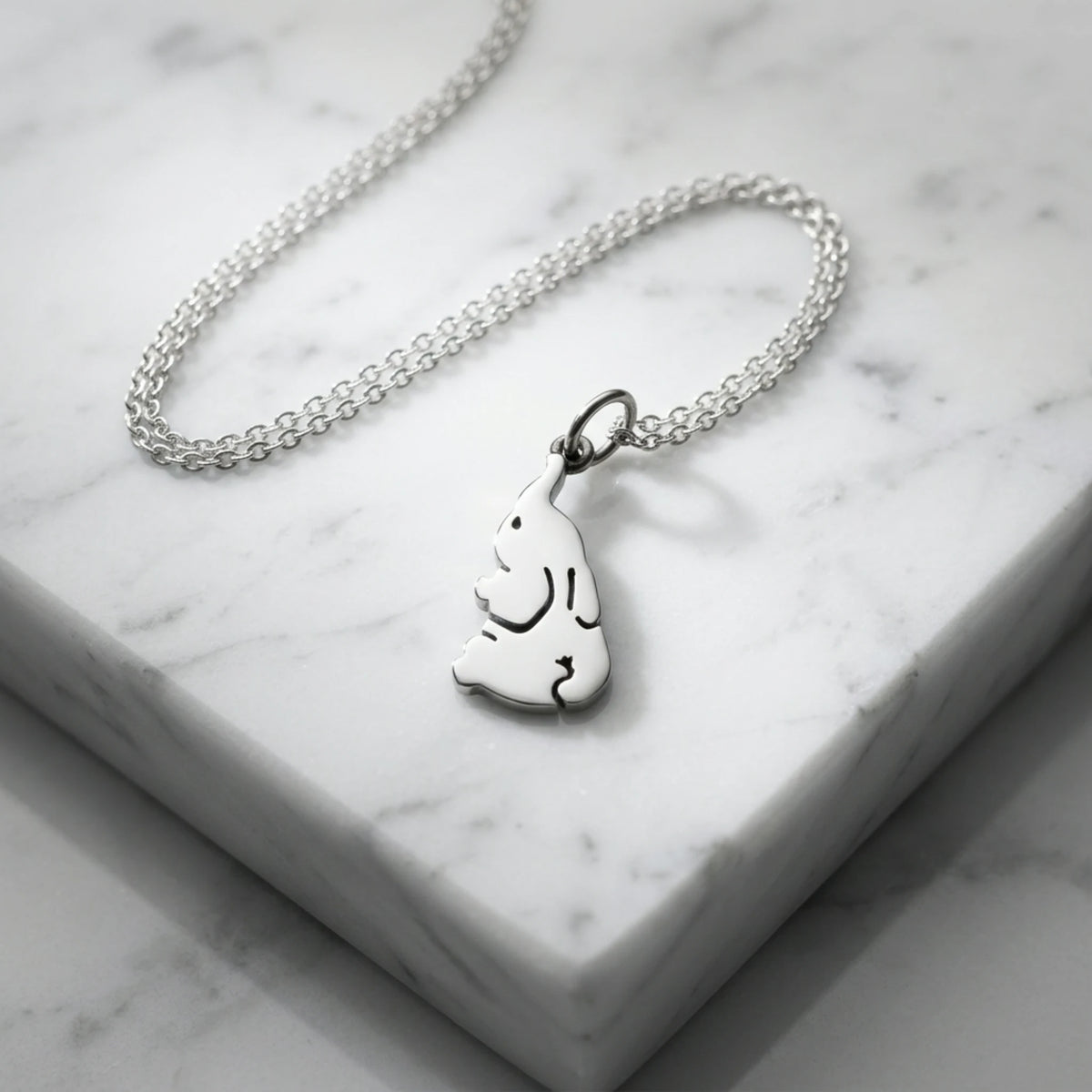 Sara Grace Jewelry ciondolo artigianale in argento 925 a forma di elefante – gioiello fatto a mano