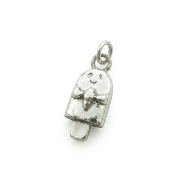 Sara Grace Jewelry - Foto Prodotto Ciondolo Ghiacciolo Su Sfondo Bianco