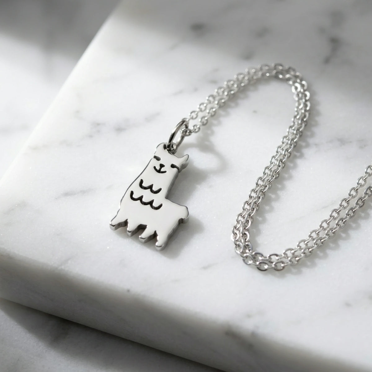 Sara Grace Jewelry ciondolo artigianale in argento 925 a forma di lama – gioiello fatto a mano vista lateralew