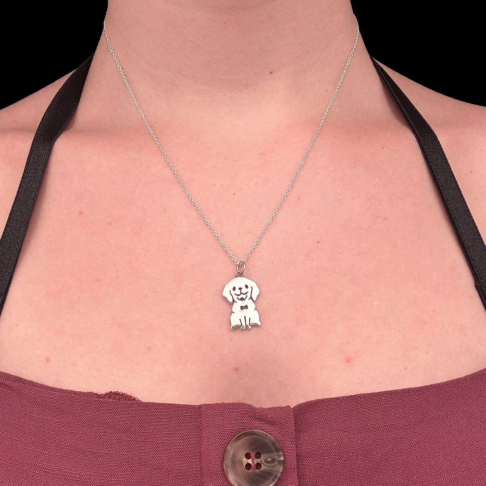 Ciondolo animale labrador in argento 925 indossato 45 cm