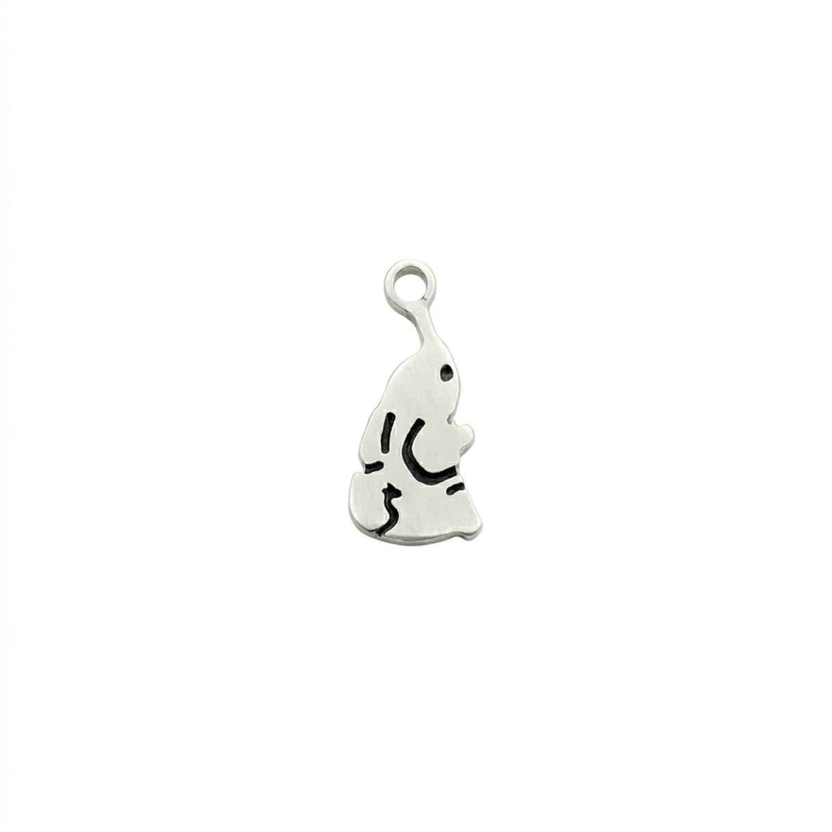 Sara Grace Jewelry - Foto Prodotto Orecchino Elefante Su Sfondo Bianco