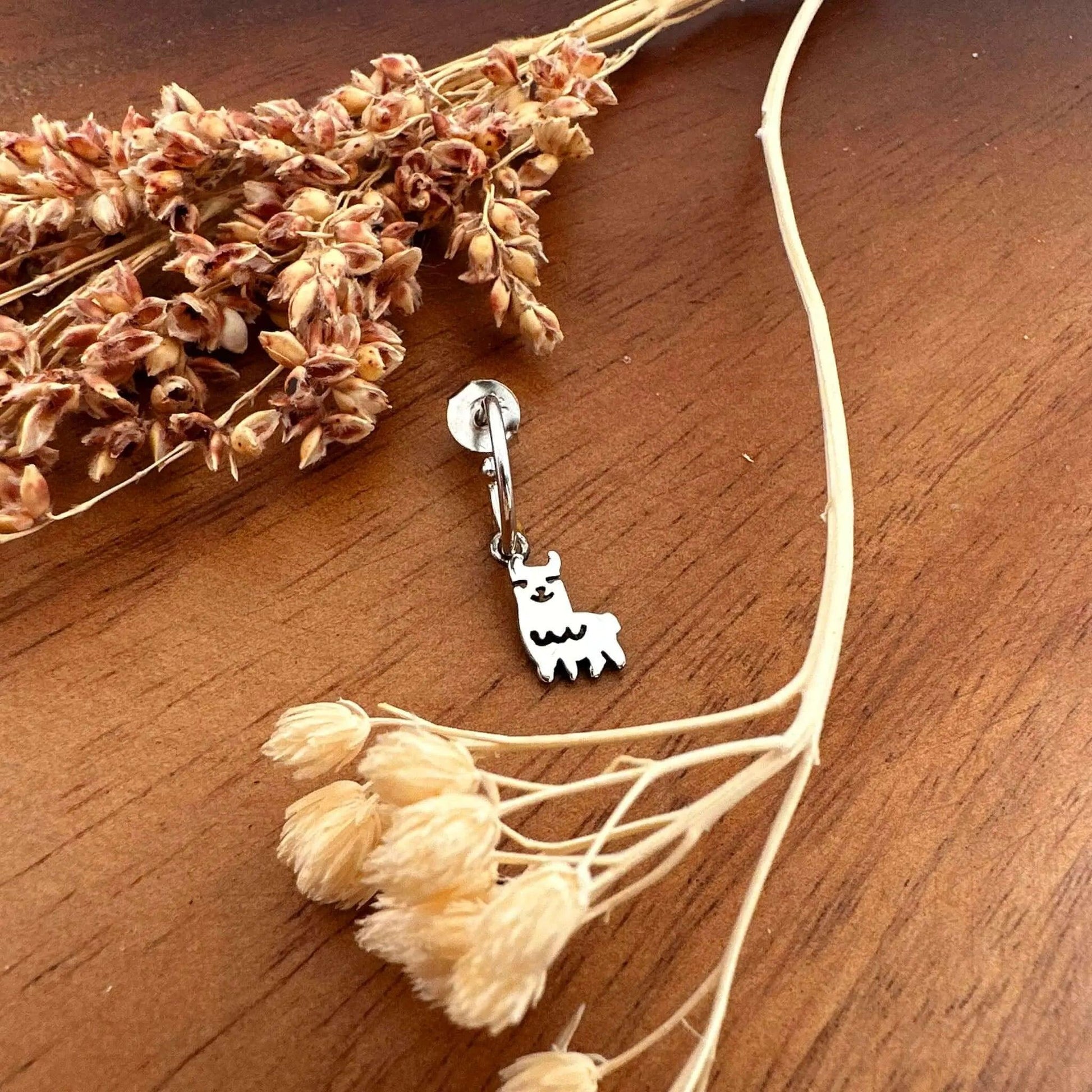 orecchino argento 925 a forma di animale lama