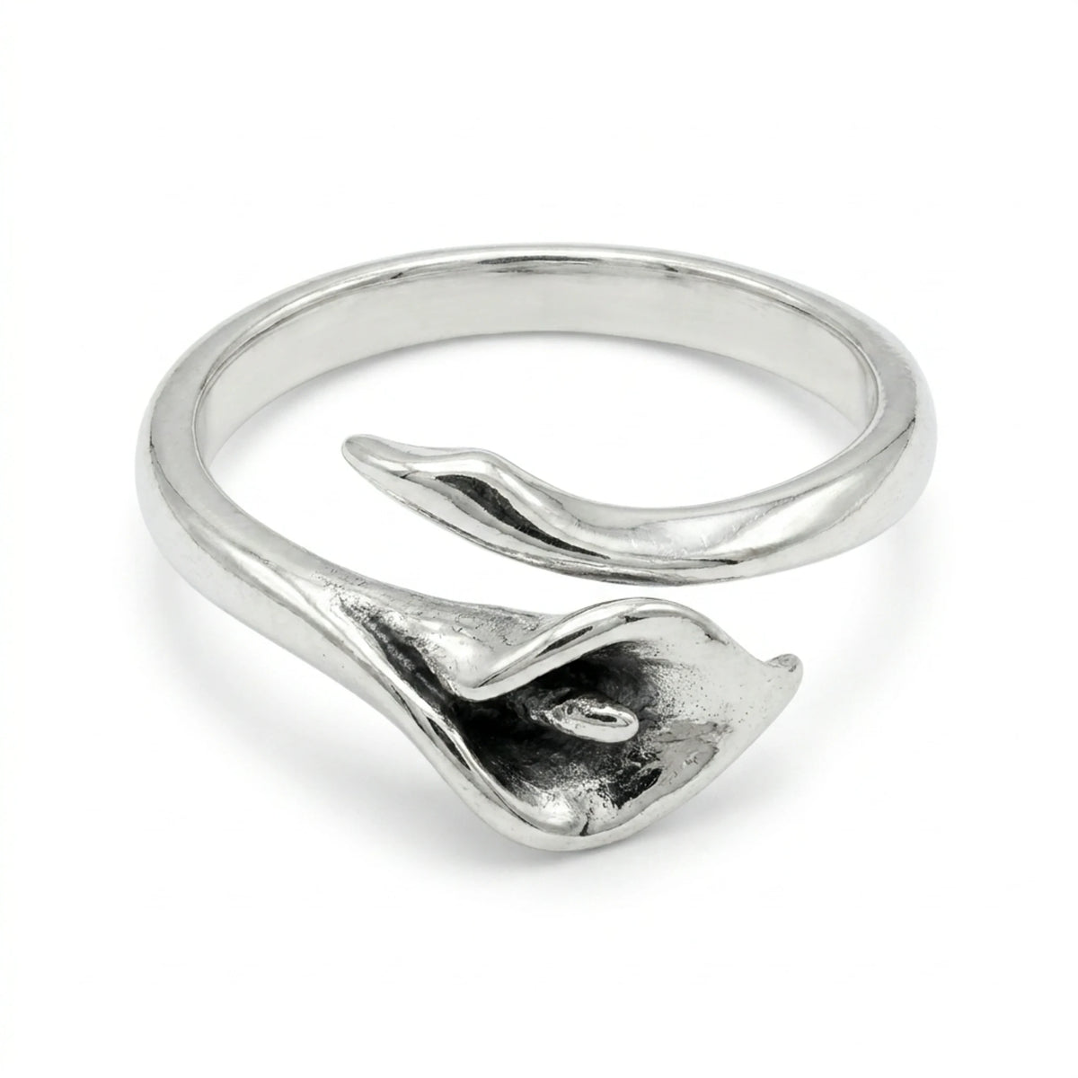 Sara Grace Jewelry - Foto Prodotto Anello Calla Su Sfondo Bianco