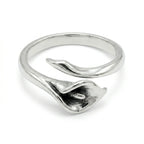 Sara Grace Jewelry - Foto Prodotto Anello Calla Su Sfondo Bianco