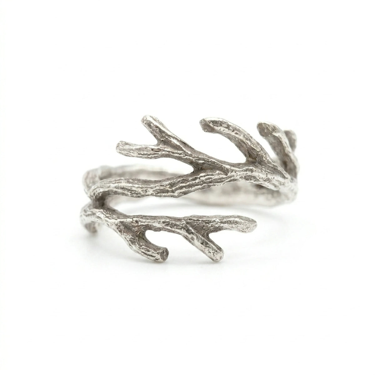 Sara Grace Jewelry - Foto Prodotto Anello Corallo Su Sfondo Bianco