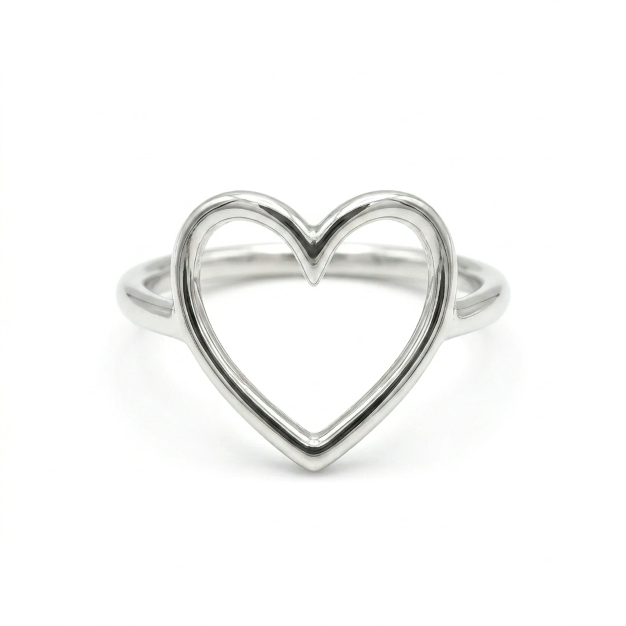 Sara Grace Jewelry - Foto Prodotto Anello Cuore Su Sfondo Bianco