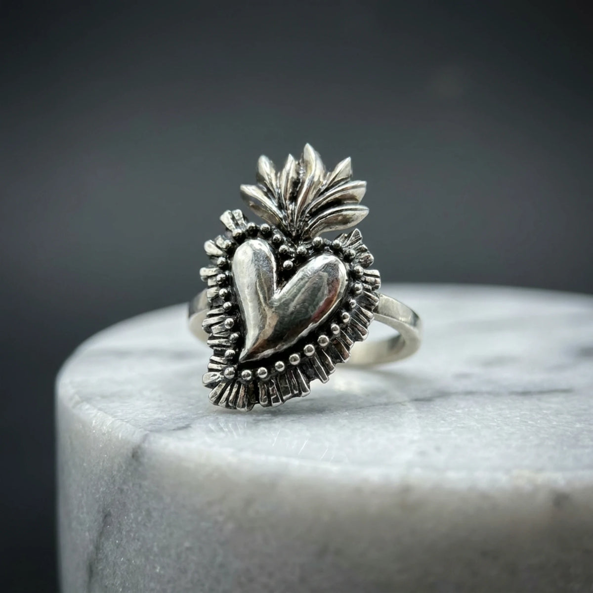 Sara Grace Jewelry anello cuore sacro artigianale in argento 925 – gioiello simbolico fatto a mano