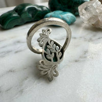 Sara Grace Jewelry anello foglia in argento 925 con malachite vista retro – gioiello artigianale 