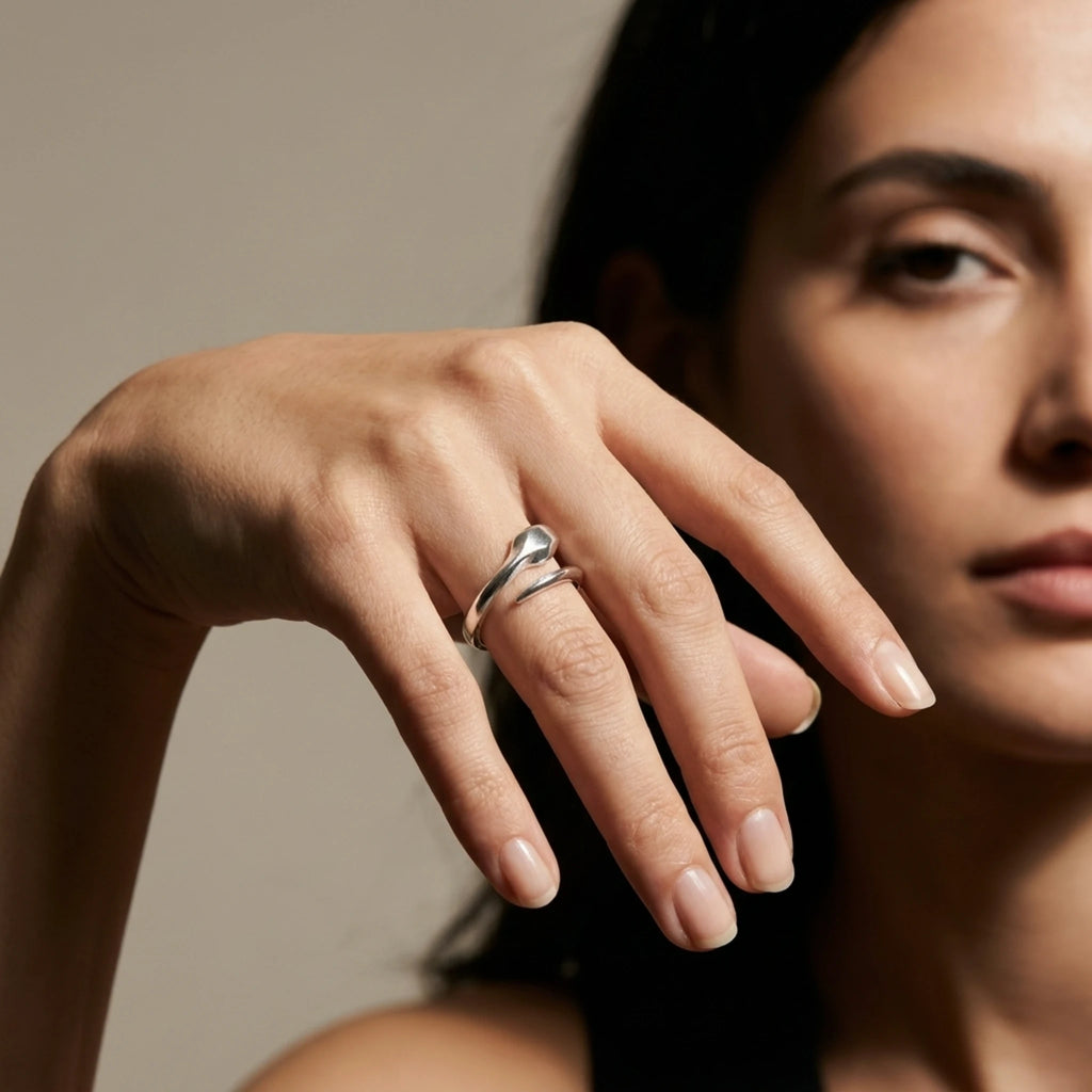 Sara Grace Jewelry - Foto Prodotto Anello Serpente Argento 925 Indossato