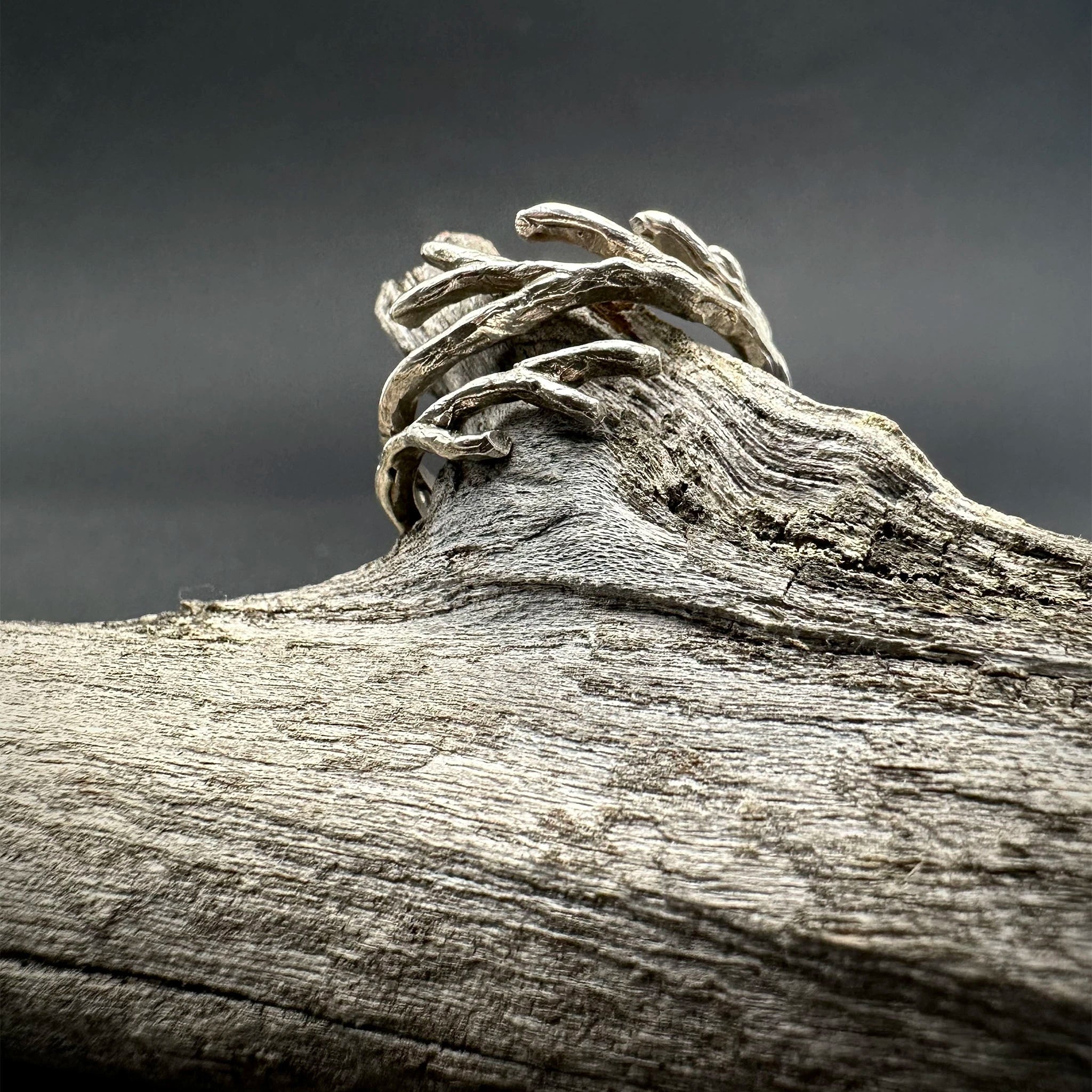 Sara Grace Jewelry anello in argento 925 corallo dettaglio artigianale – gioiello nature inspired 