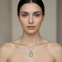 Sara Grace Jewelry - Foto Prodotto Ciondolo Avocado sull'altalena Argento 925 Indossato con Catenina 40 cm