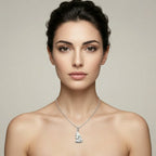 Sara Grace Jewelry - Foto Prodotto Ciondolo Elefantino Argento 925 Indossato con Catenina 40 cm
