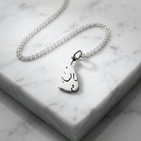 Sara Grace Jewelry ciondolo artigianale in argento 925 a forma di elefante – gioiello fatto a mano