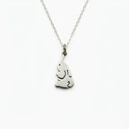 Sara Grace Jewelry - Foto Prodotto Ciondolo Elefante Su Sfondo Bianco