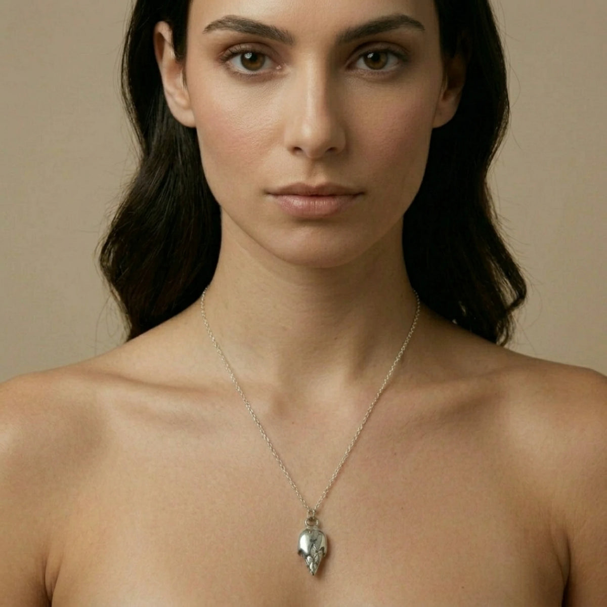 Sara Grace Jewelry - Foto Prodotto Ciondolo Gelatino Argento 925 Indossato con Catenina 45 cm