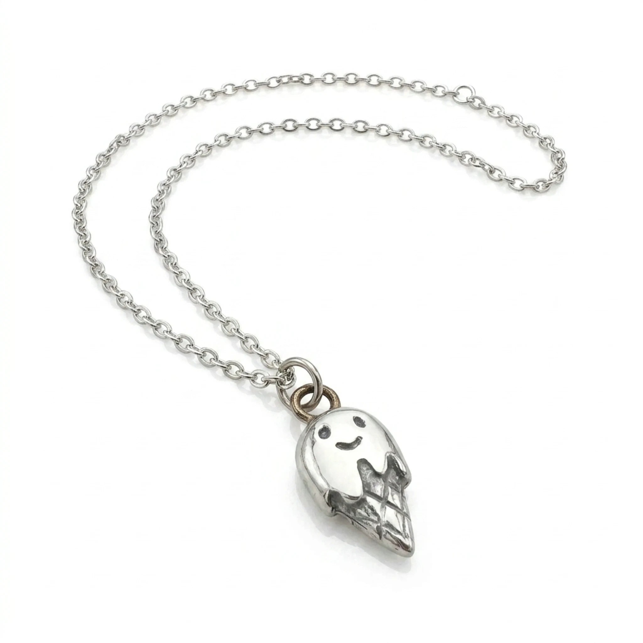 Sara Grace Jewelry - Foto Prodotto Ciondolo Gelato Su Sfondo Bianco