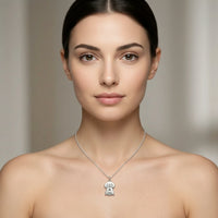 Sara Grace Jewelry - Foto Prodotto Ciondolo Labrador Argento 925 Indossato con Catenina 40 cm
