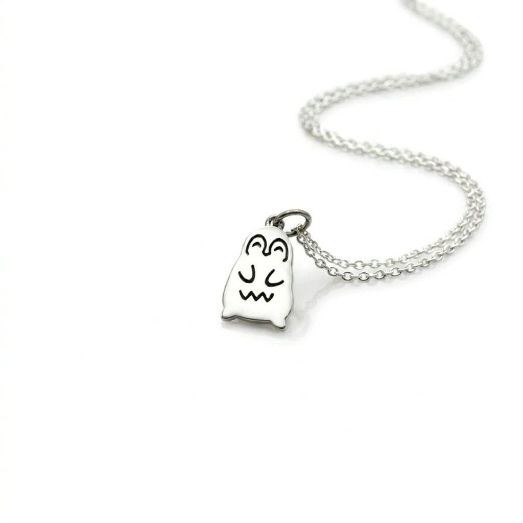 Sara Grace Jewelry - Foto Prodotto Ciondolo Pinguino Su Sfondo Bianco
