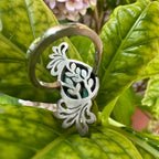 Sara Grace Jewelry anello foglia in argento 925 con malachite vista retro – gioiello artigianale 
