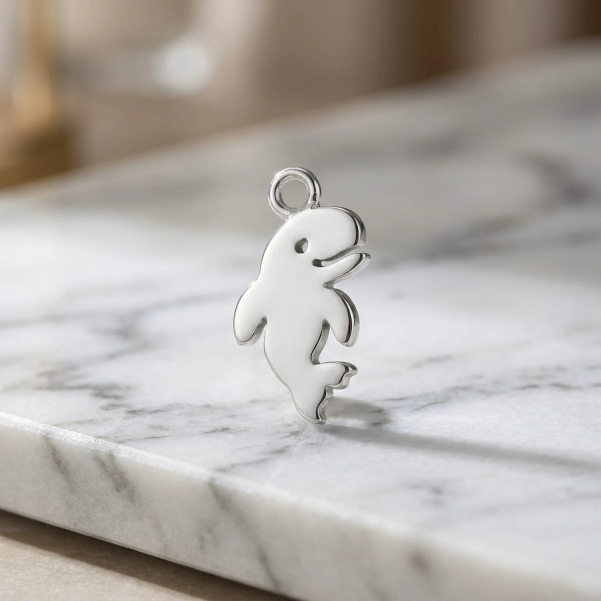 Sara Grace Jewelry orecchini artigianali in argento 925 a forma di beluga – gioiello fatto a mano