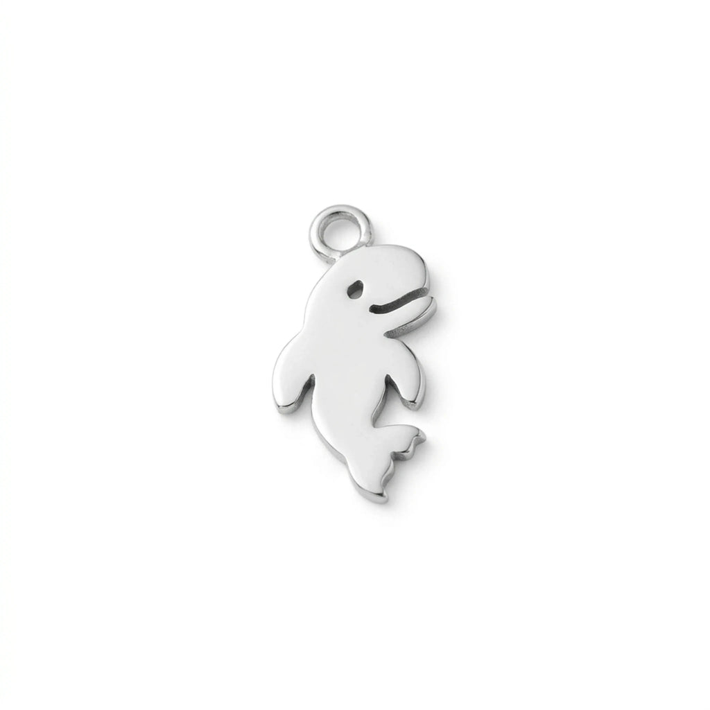 Sara Grace Jewelry - Foto Prodotto Orecchino Beluga Su Sfondo Bianco