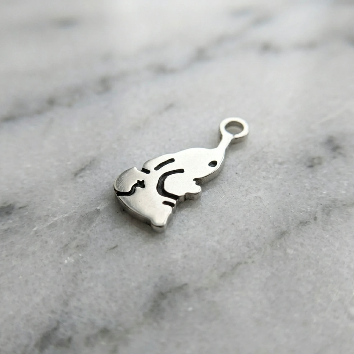 Sara Grace Jewelry orecchini artigianali in argento 925 a forma di elefante – gioiello fatto a mano