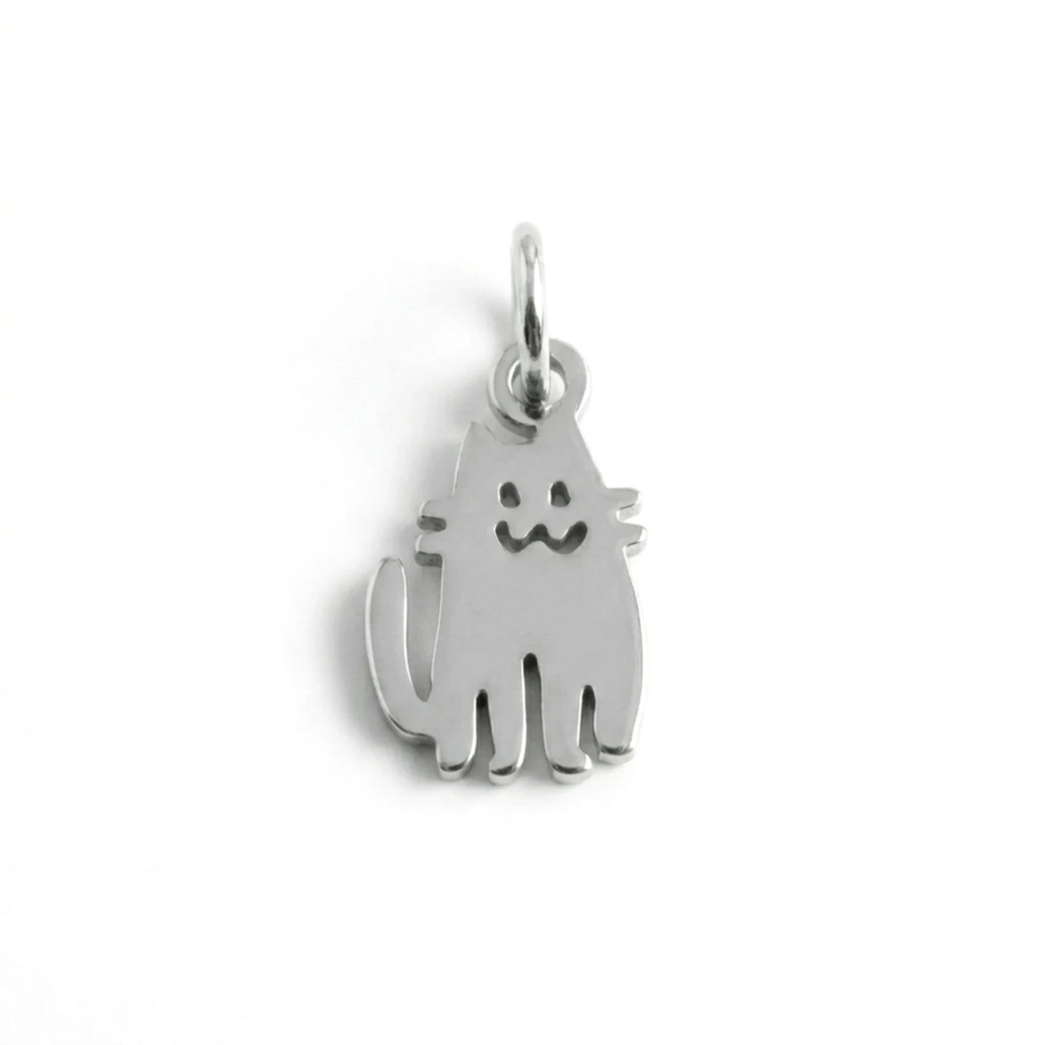 Sara Grace Jewelry - Foto Prodotto Orecchino Gatto Su Sfondo Bianco