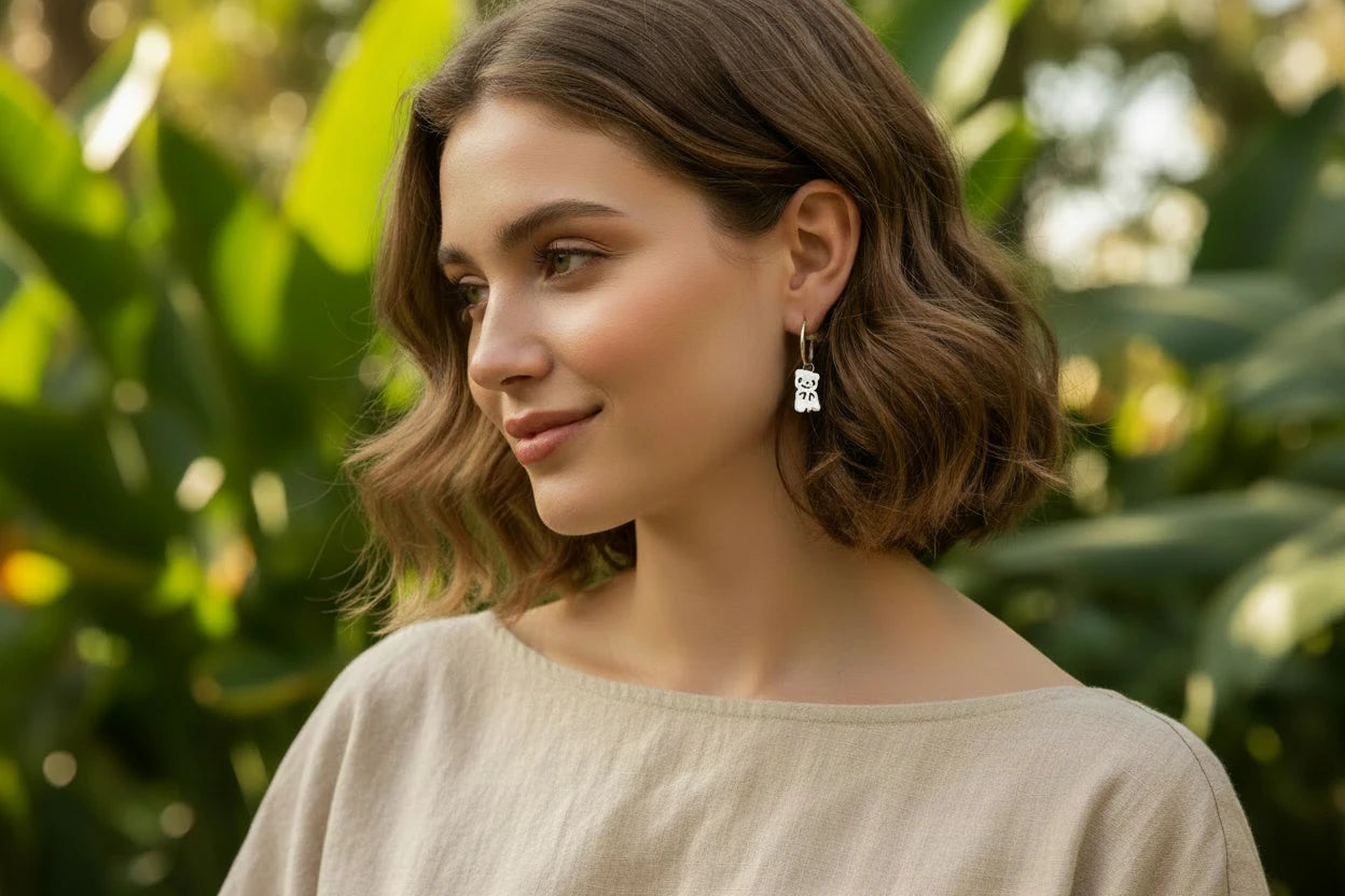 Orecchini panda in argento 925 indossati – Sara Grace Jewelry