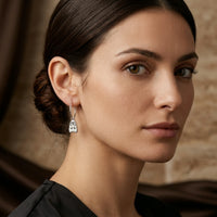 Sara Grace Jewelry - Foto Prodotto Orecchino Pinguino Argento 925 Indossato