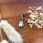 Sara Grace Jewelry orecchini artigianali in argento 925 a forma di gatto – gioiello fatto a mano